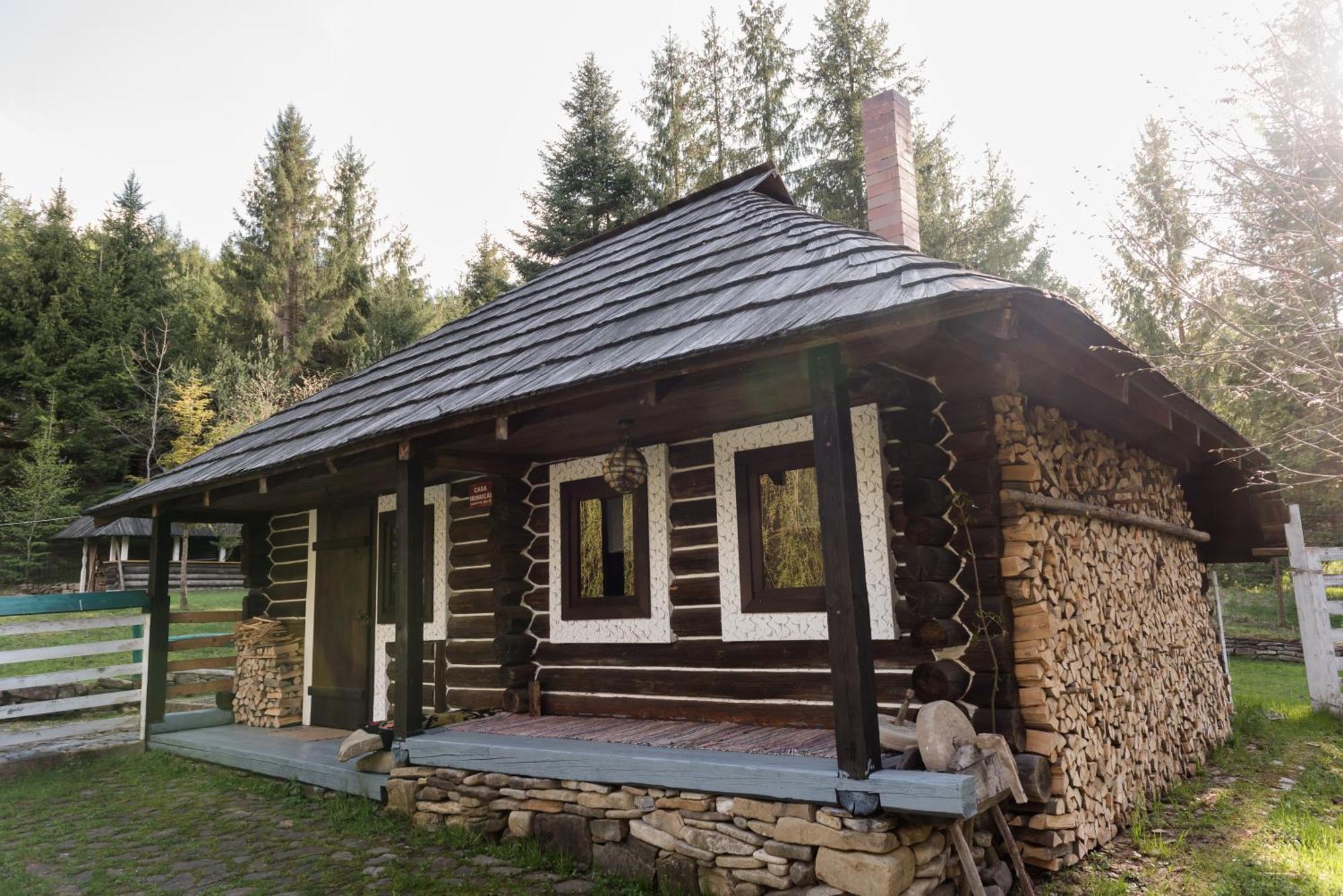 Pensiunea Casa Bunicilor Mînăstirea Humorului Kültér fotó